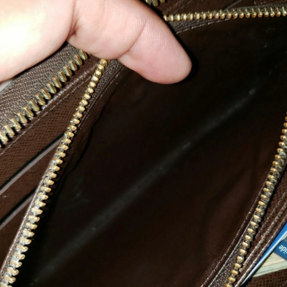 Louis Vuitton Zippy Damier Ebene Long Wallet - Picture 8 of 15